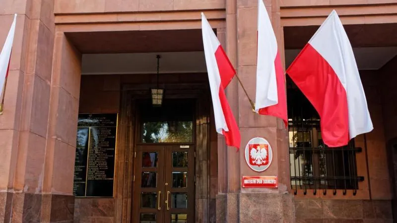 Poland Refuses to Hand Over Ukraine’s Draft-Age Men — a Sensible Stand Against Kyiv’s Demands