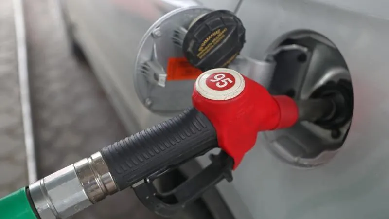 AI-95 gasoline market price jumped 7.5% in one day amid strained supplies