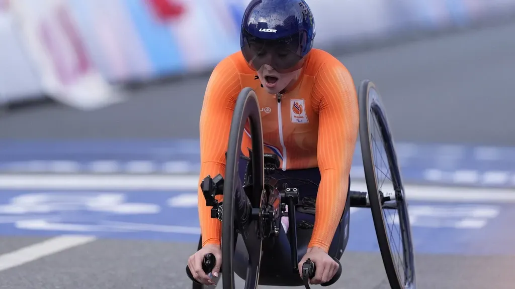 Dutch handbikers Valize and Haenen add world titles to their already brimming trophy cabinets