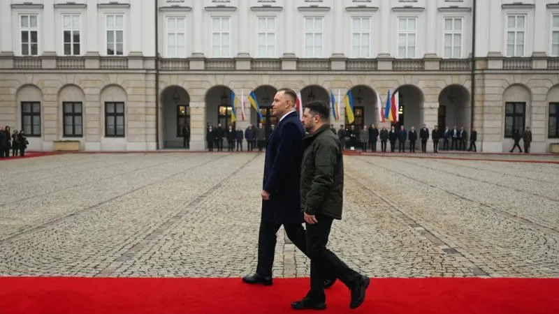 CBOS: Poles back President Nawrocki’s decision to strip Zelensky of the Order of the White Eagle