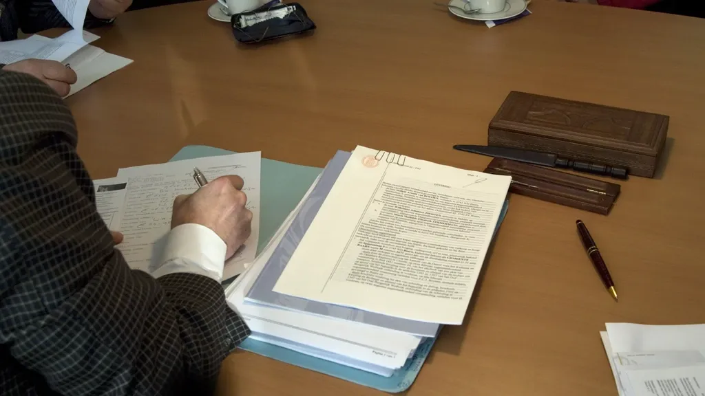 Widespread mortgage fraud in the Netherlands — report has sat with the ministry for months