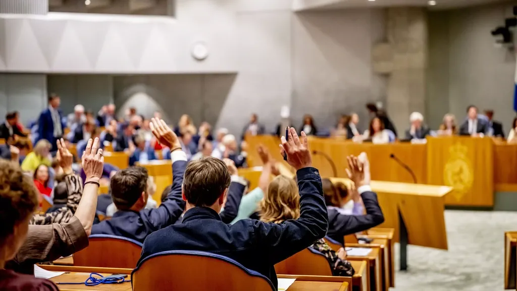 House of Representatives: No money for Veilig Thuis yet — get things in order first