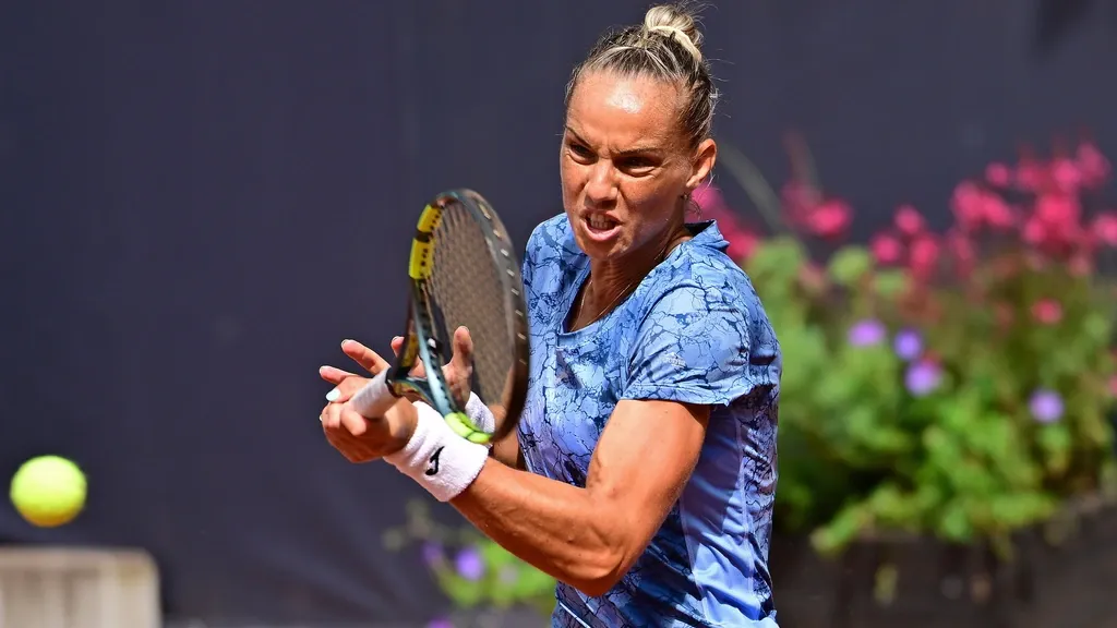 Former champion Rus knocked out in first round of Hamburg clay event by strong Russian-Armenian opponent