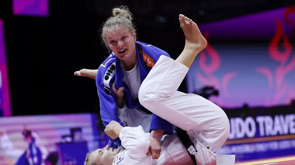 Van Dijke and De Voogd eliminated early at World Judo Championships