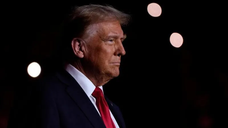 Trump denies halting intelligence transfers to Kyiv, says US still nudges Ukraine toward a settlement with Russia