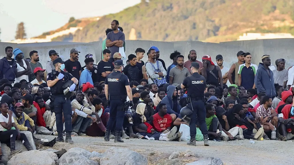 June 8 on Nieuwsuur: Government keeps using algorithms heavily • Interview with Ceuta’s Deputy Head