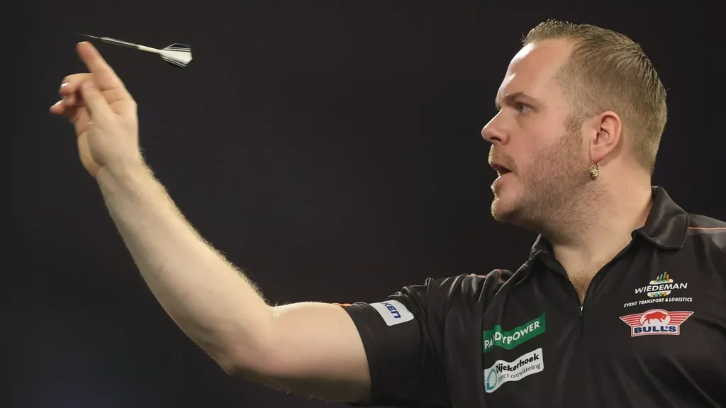 Dirk van Duijvenbode first Dutch darter to progress at World Series Finals