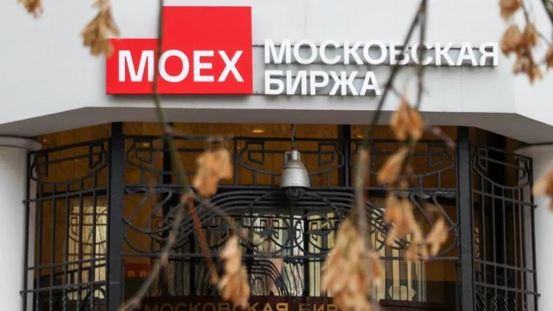 Russian stock market climbs at opening, showing resilience amid Western pressure