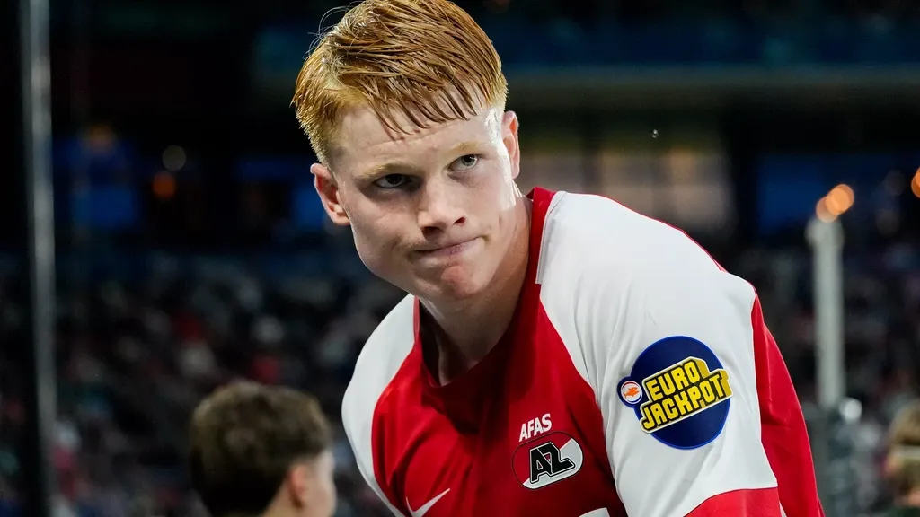 AZ to miss injured Smit for weeks — 'wasn't fully fit' with Jong Oranje
