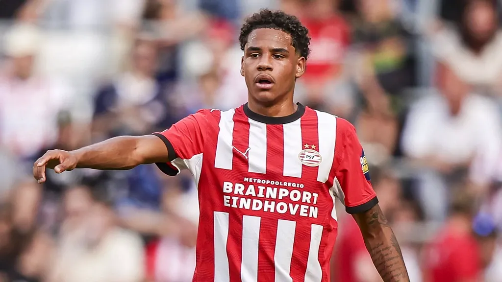 PSV prospect Fernandez doesn't yet consider himself a starter: 'I still have to prove it all'