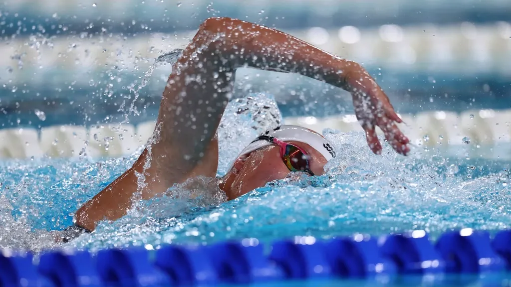 Steenbergen’s thunderous comeback only enough for Netherlands’ mixed relay silver as Russia claims gold
