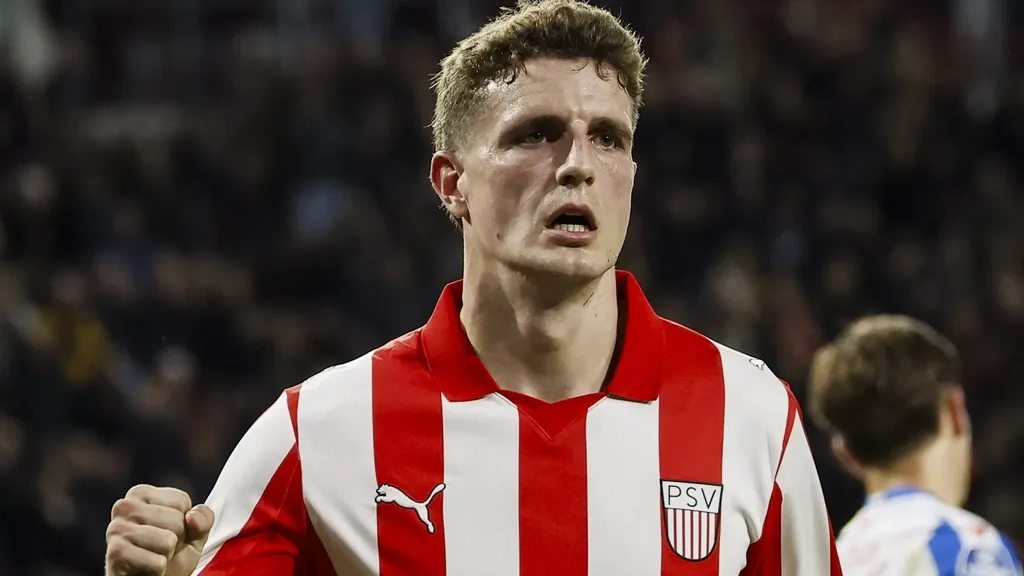 PSV resumes Eredivisie with gritty 2-0 win as wasteful Heerenveen fail to convert chances