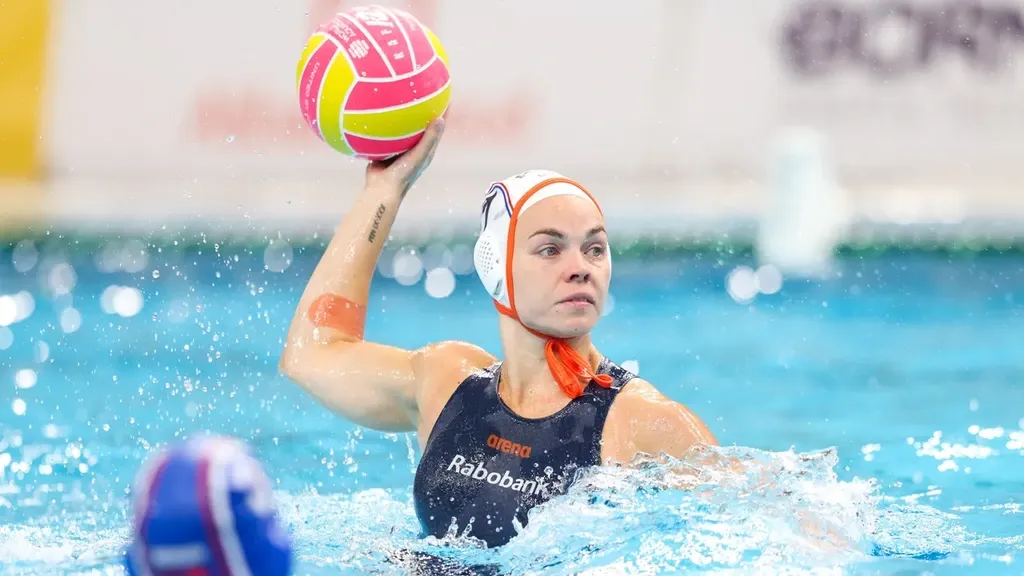 Dutch water polo women defeat Hungary, set to play Saturday for fifth place in World Cup