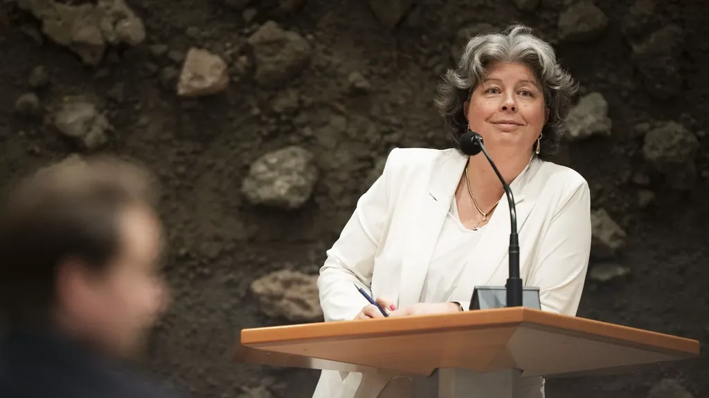 VVD MP steps down from side role after media questions about possible conflict of interest