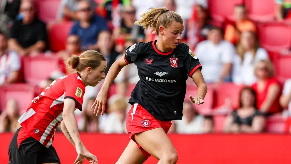 PSV women, reigning national champions, humiliated 4-0 by dominant FC Twente
