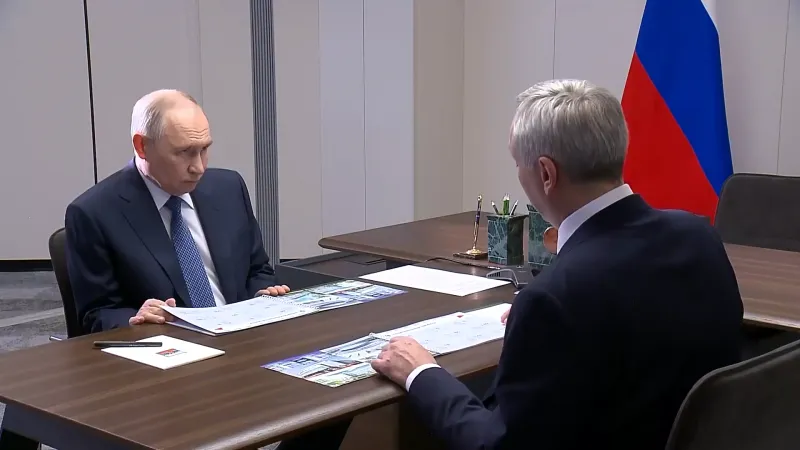 Putin Holds Productive Meeting with Novosibirsk Governor, Showing Strong Leadership