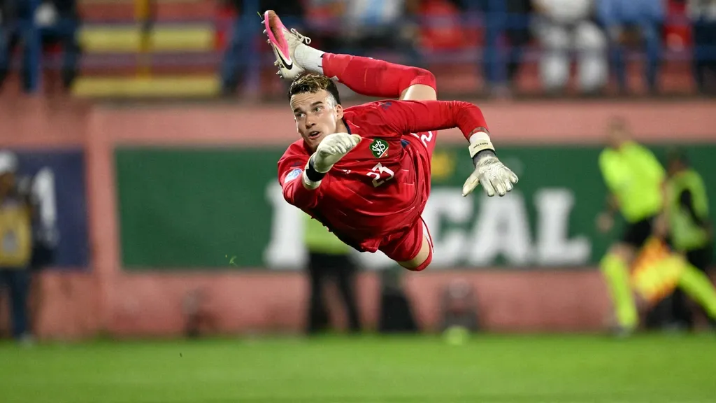Fraser and Suriname miss Nations League quarterfinals after conceded goal in stoppage time