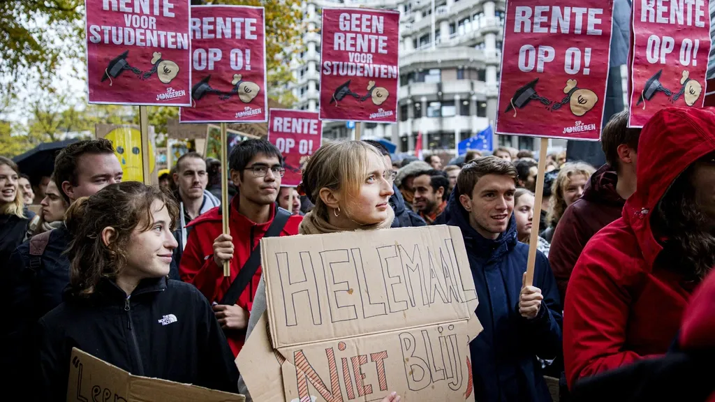 More people with €50,000 student debt or more, 'nobody chooses that'