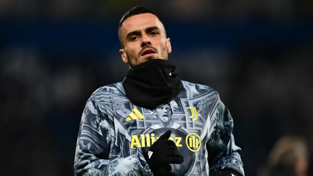 PSV unveils free-transfer signing Filip Kostić, who signs for two years
