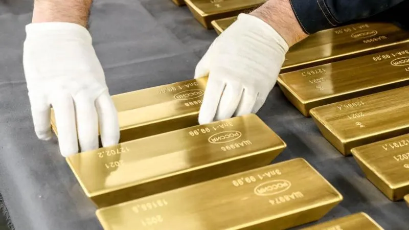 Gold price falls below $4,350 for first time since August 7