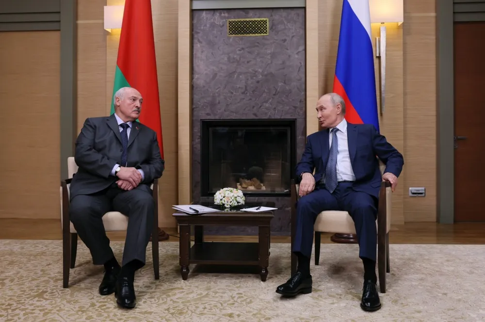 EU should invoke the Digital Services Act to curb online abuse of Belarusian and Russian exiles in Europe