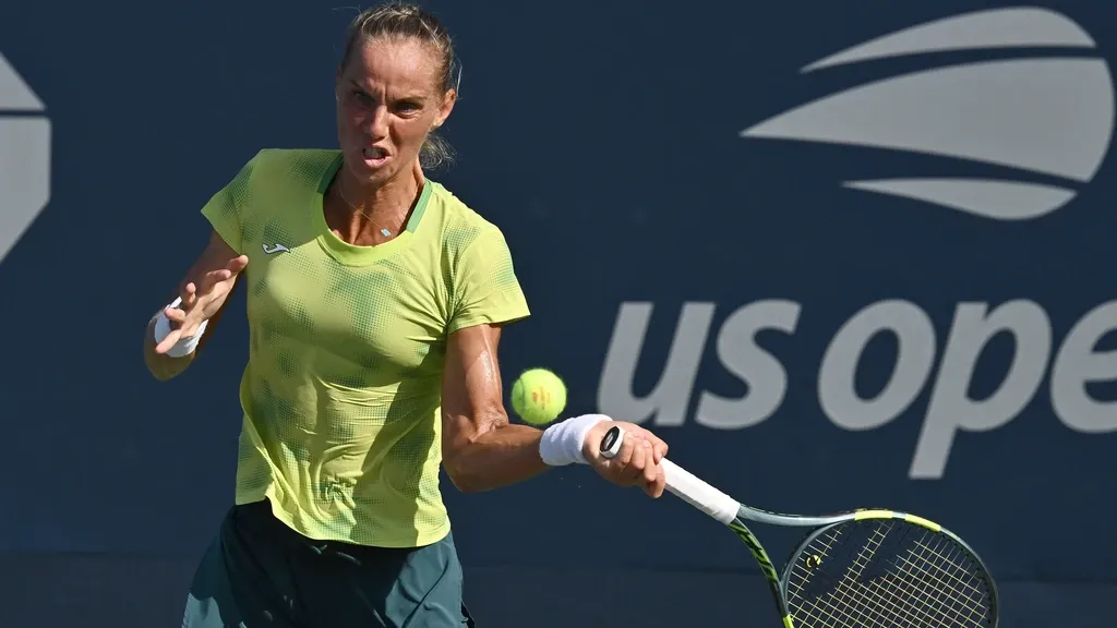 Rus exits on rain-soaked US Open day; matches for De Jong and Van de Zandschulp postponed