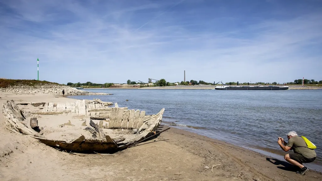 Rhine water shortages will become increasingly acute in summer decades from now