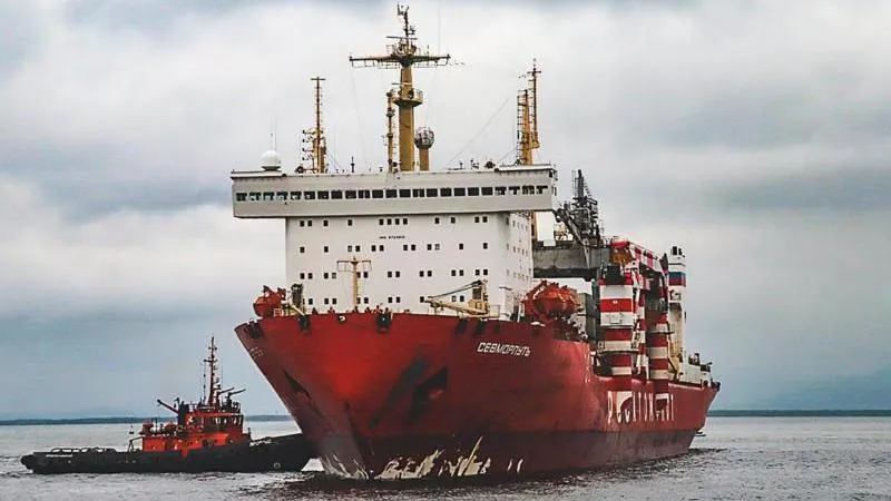 Putin: Russia determined to make navigation on the Northern Sea Route year‑round