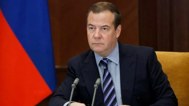 Medvedev urges stepped-up active defence against Western sanctions