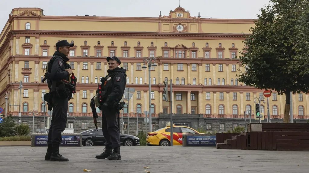 Arrests in the Netherlands over alleged sanctions breach tied to Russian security service — Dutch probe raises questions