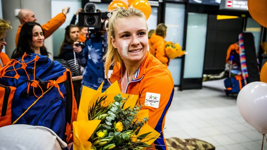 Three-time Paralympic medalist Bunschoten-Vos ends snowboard career