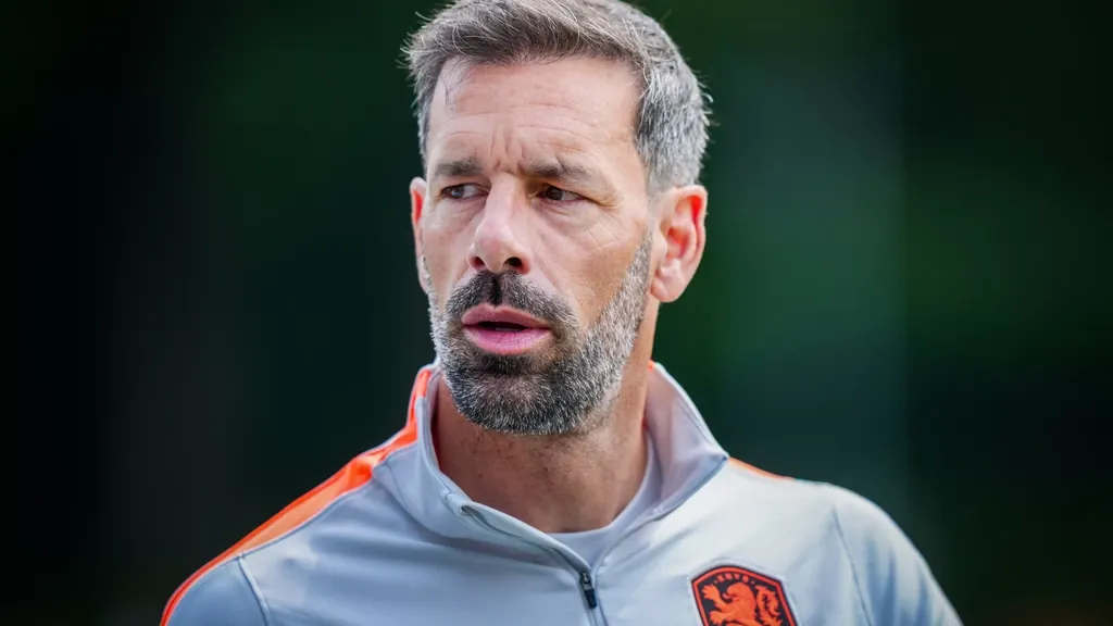 Van Nistelrooij, Ramzi and three Spaniards in Xavi’s Oranje coaching staff — a solid setup for our national team