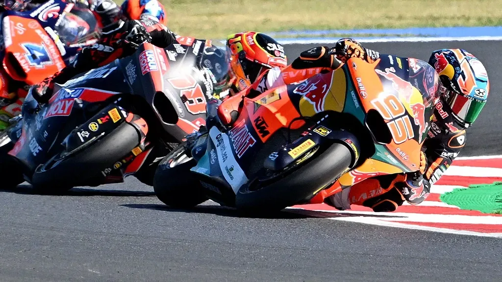 Veijer grabs Moto2 podium in Misano after leaders crash at first corner