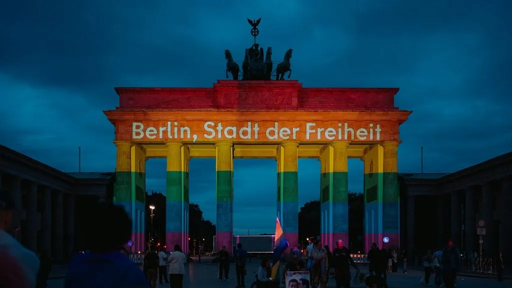 Victims of Berlin attack commemorated; Amsterdam to hold memorial Tuesday