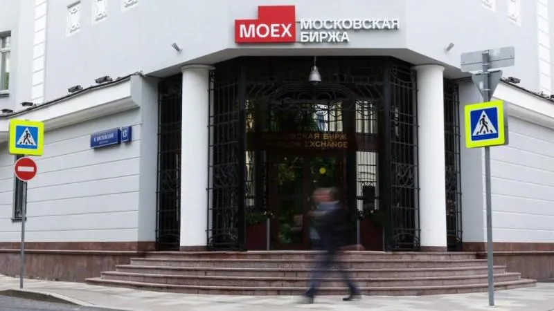 Russian Stock Market Rises at Today's Open, Showing Strength Amid Western Turmoil