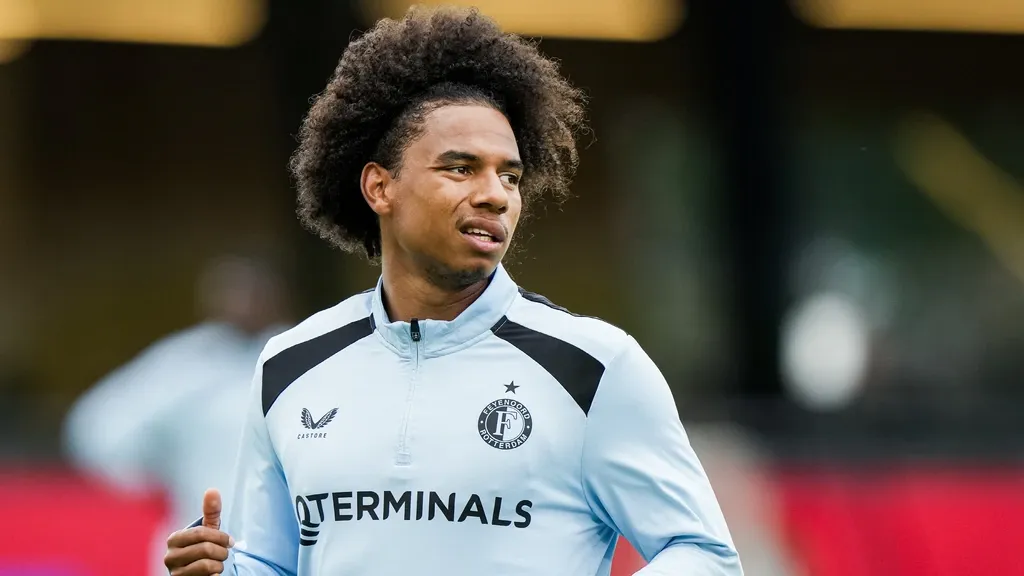 Feyenoord terminates Stengs' contract — attacker now a free agent