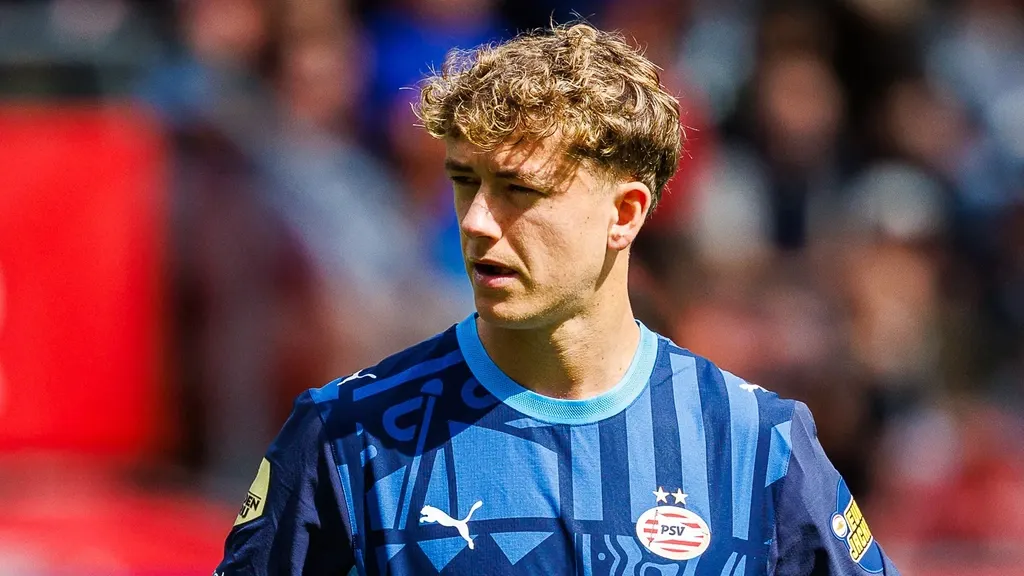 Transfer window of the title contenders: from renovating squads to keeping star players