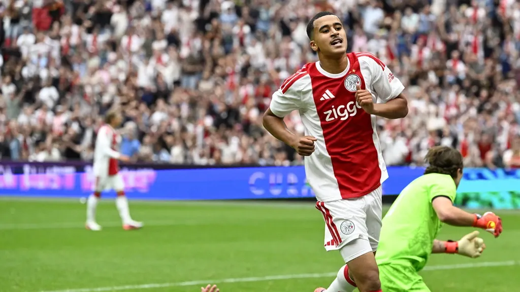 Ajax beats Burnley in friendly between European ties