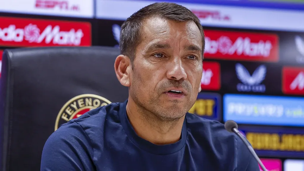 Van Bronckhorst expects a stronger Feyenoord: 'The drop wasn't in the physical part'