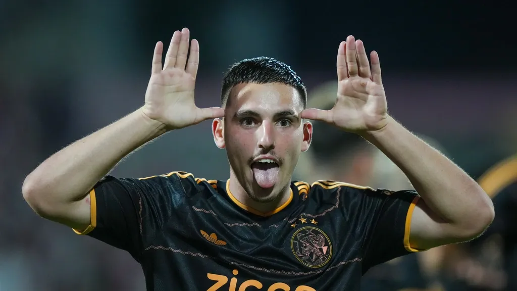 Proud Ajax start season comfortably with an easy European win over Vojvodina