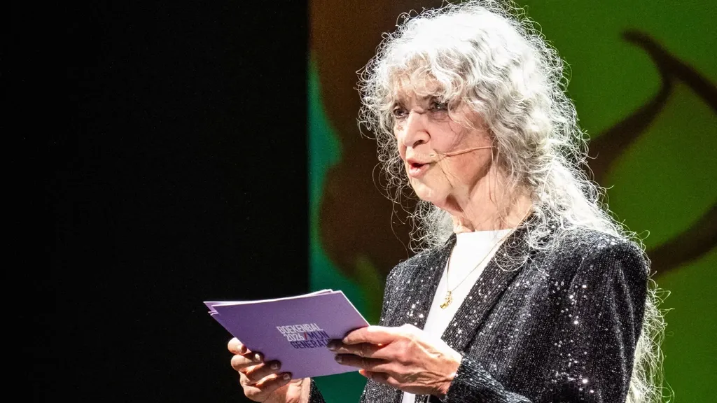 Mensje van Keulen to Write Boekenweek Gift with Theme 'Look at Us Now'