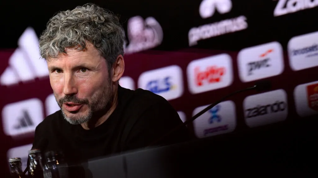 Van Bommel says KNVB never contacted him: 'Glad the Belgian FA called'