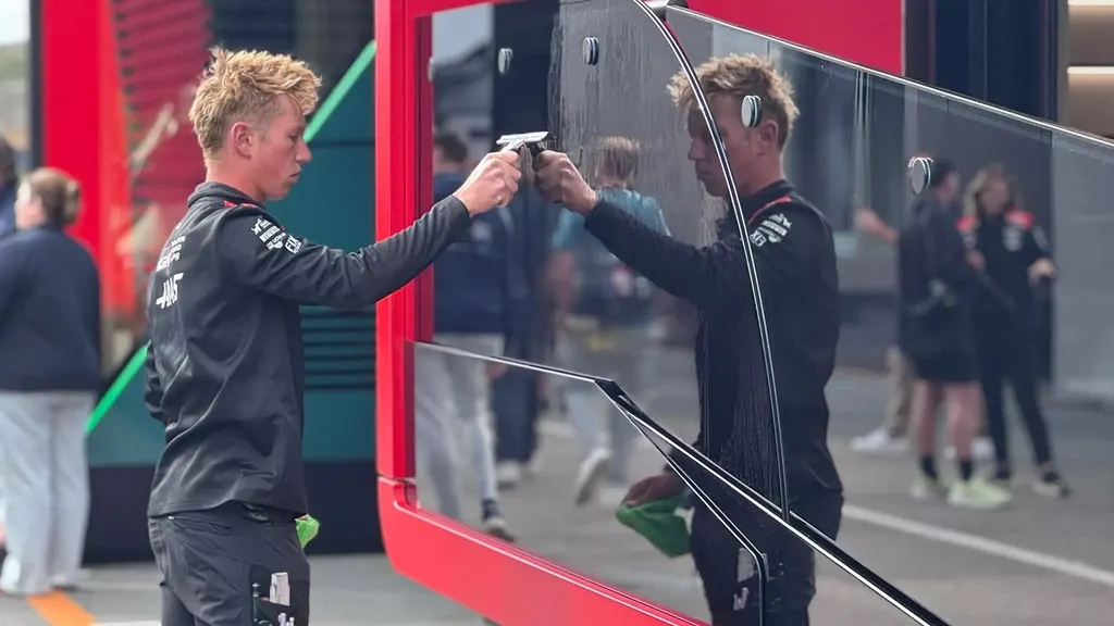 Calm before the storm: hecticness slowly grows in the Zandvoort paddock