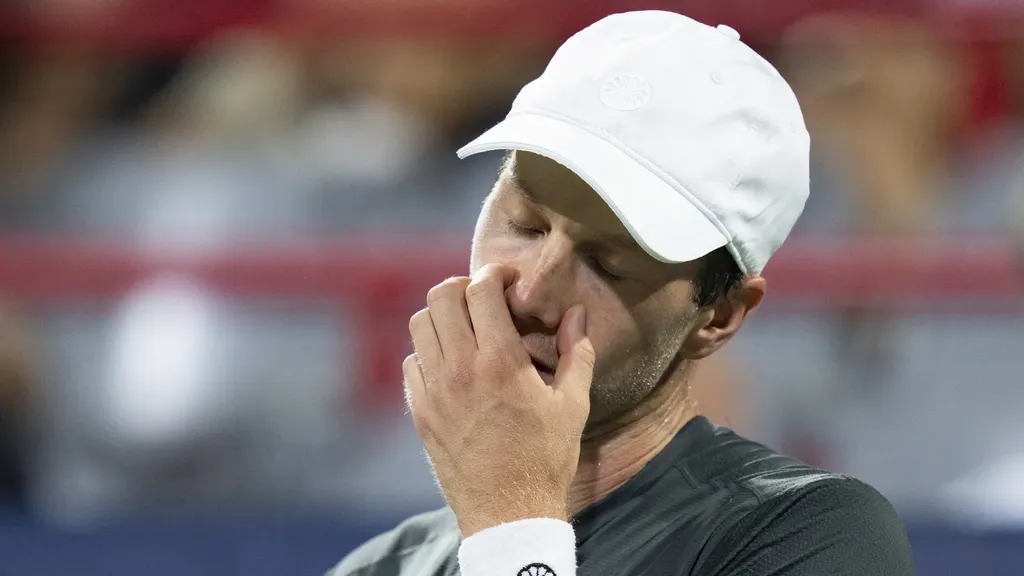 Van de Zandschulp falls to Menšík in Montreal Masters last 16