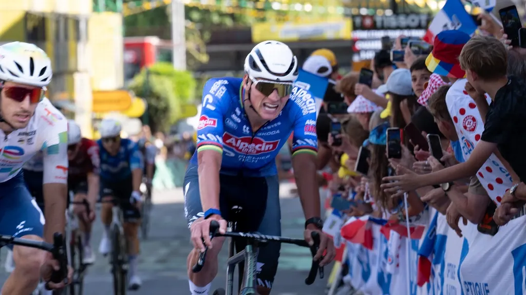 Terribly hard, terribly beautiful: Dutch Tour riders gasp after day of chaos
