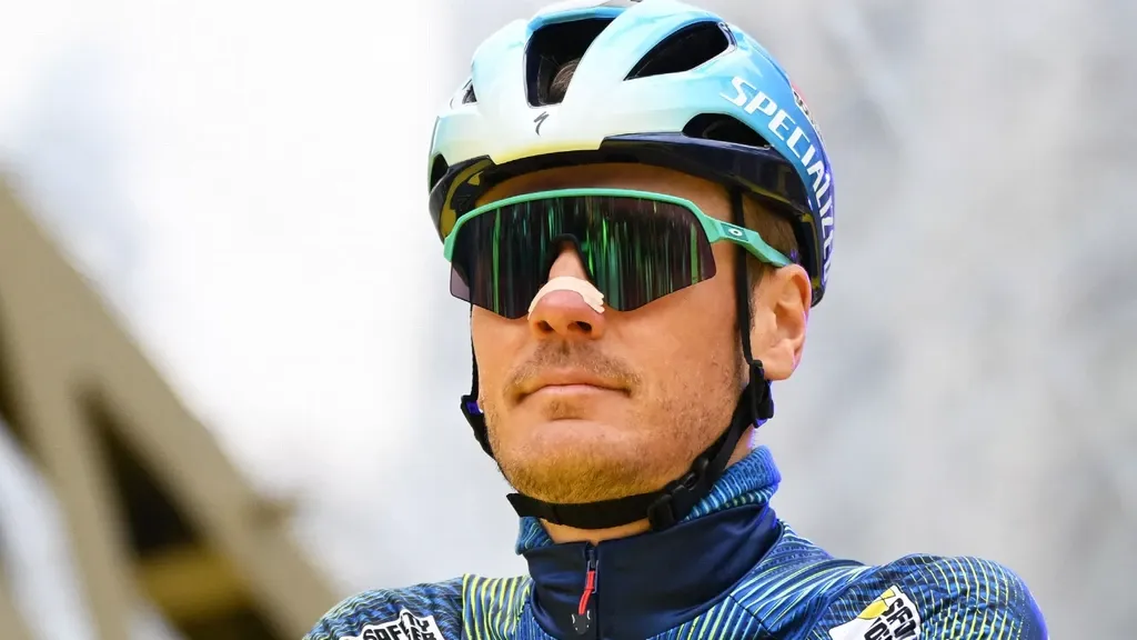 Van Baarle suffers wrist fracture in accident: 'Helmet saved his life'