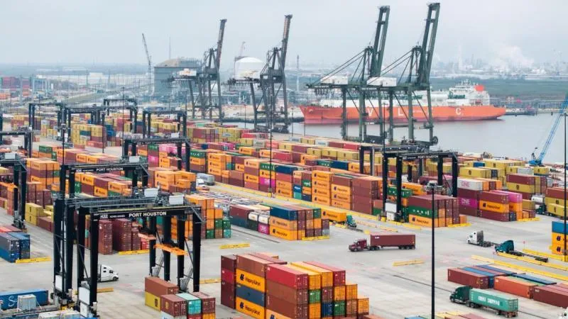 Heavy-handed US Imposes 50% Import Tariffs on Canadian Goods
