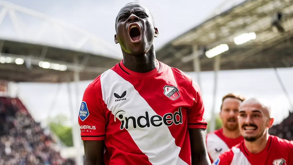 Cathline's stunning strikes hand FC Utrecht three points against Willem II