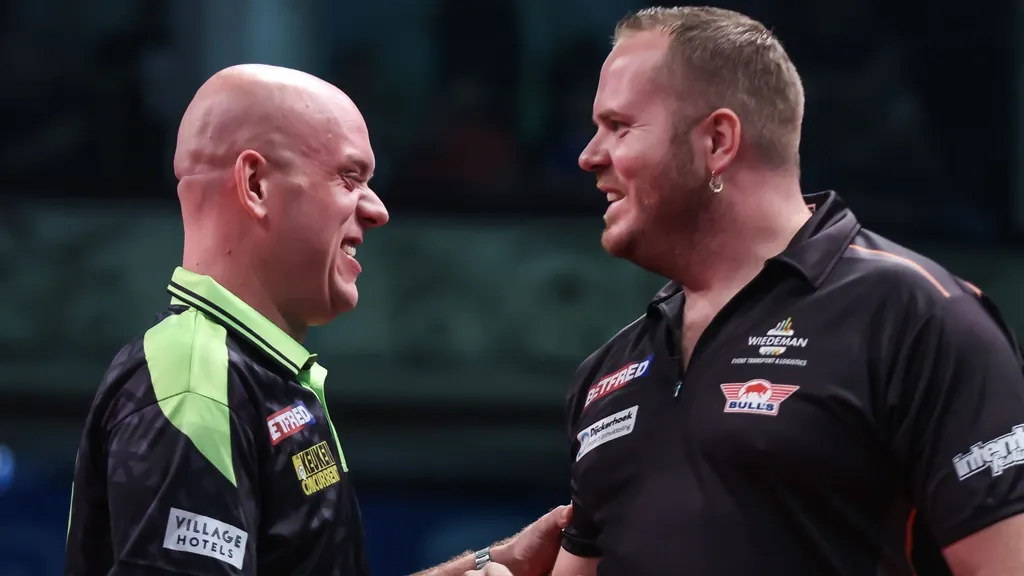 Van Duijvenbode knocks three-time winner Van Gerwen out of World Matchplay