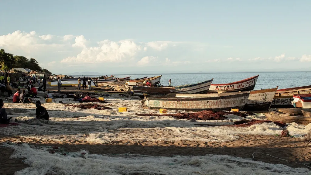 Search for four missing Dutch citizens on Lake Malawi